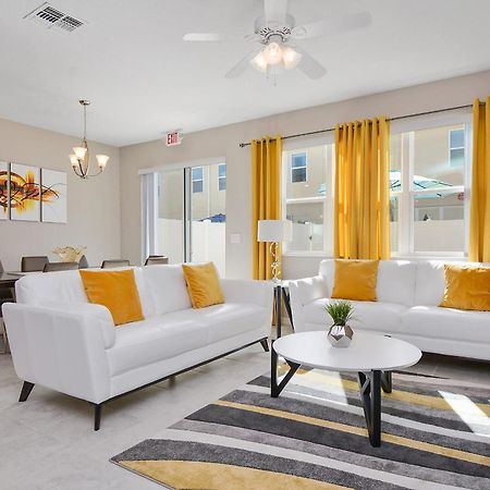 Four Bedrooms Townhome 5122 كيسيمي المظهر الخارجي الصورة