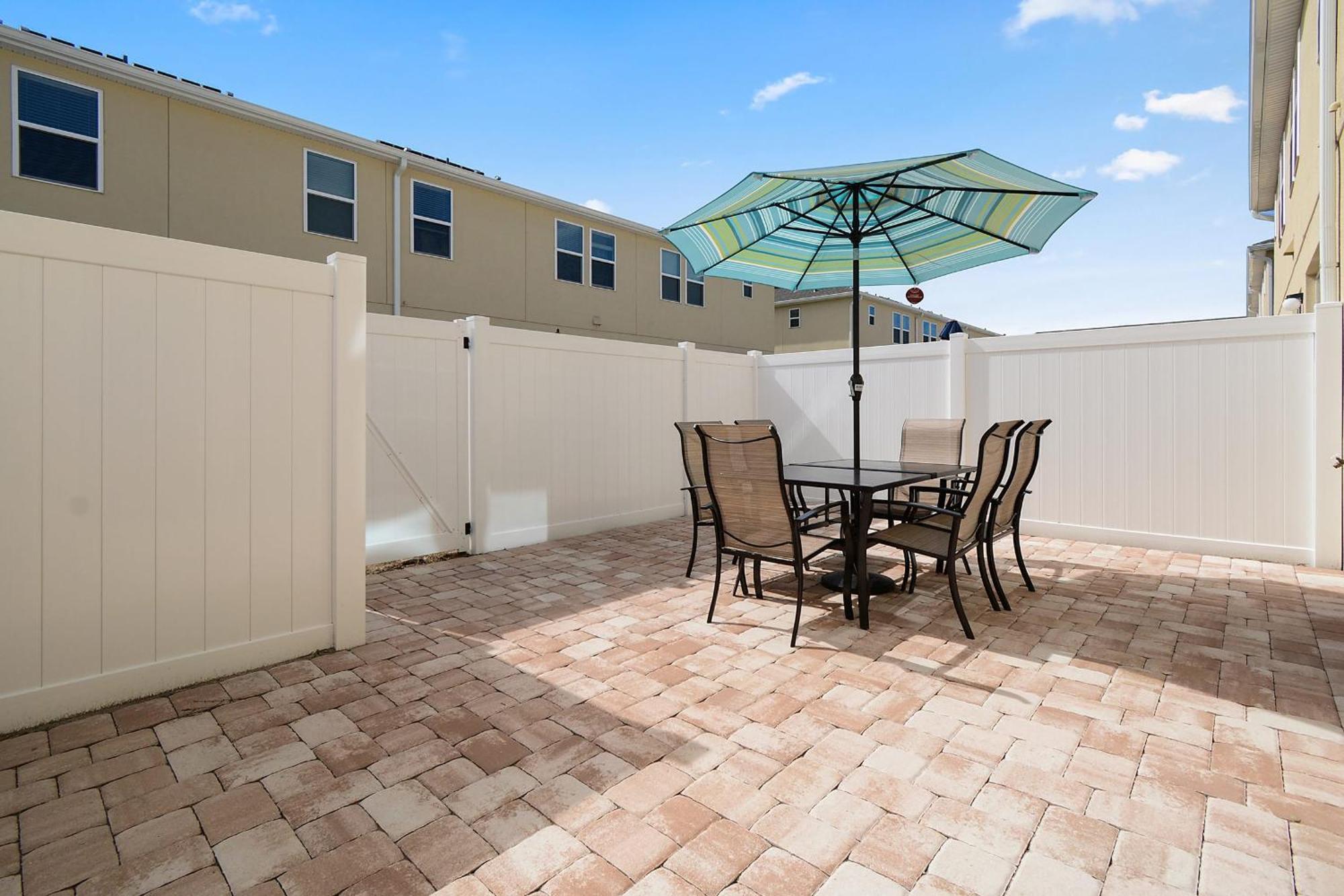 Four Bedrooms Townhome 5122 كيسيمي المظهر الخارجي الصورة