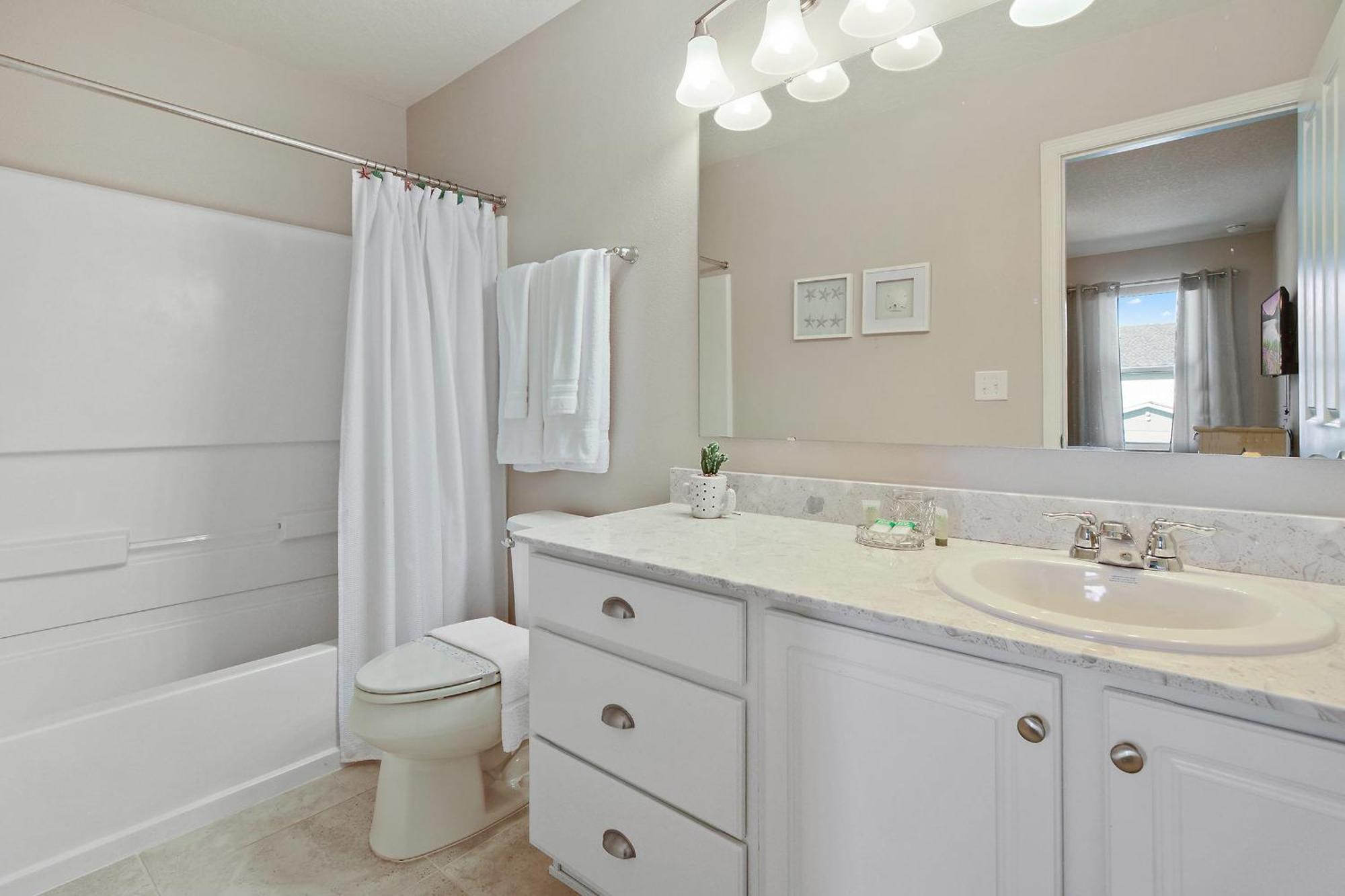 Four Bedrooms Townhome 5122 كيسيمي المظهر الخارجي الصورة